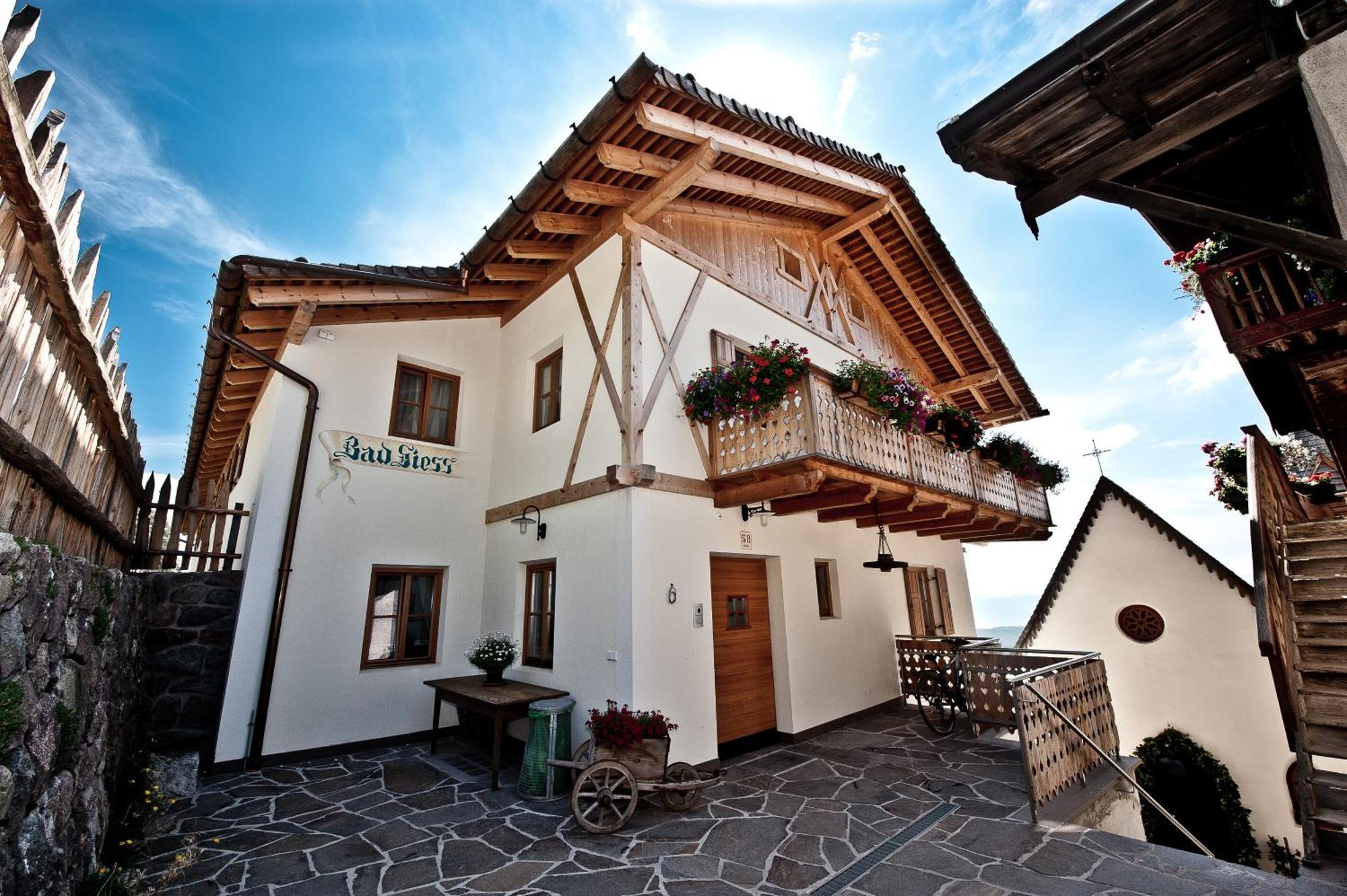 Gasthaus Bad Siess Longostagno المظهر الخارجي الصورة